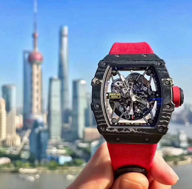 什么级别的车对比同等级表，看看你戴的表符合开的车吗？