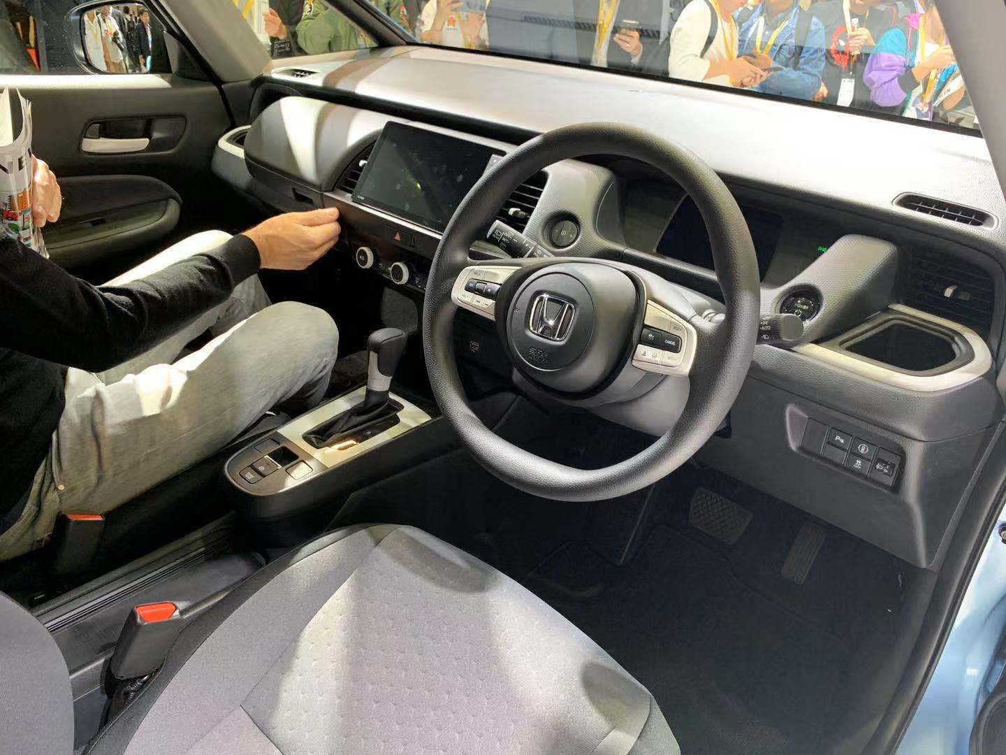 autohomecar__ChsEeV2vm0-AAHhHAAKSeTQQu6w53.jpg