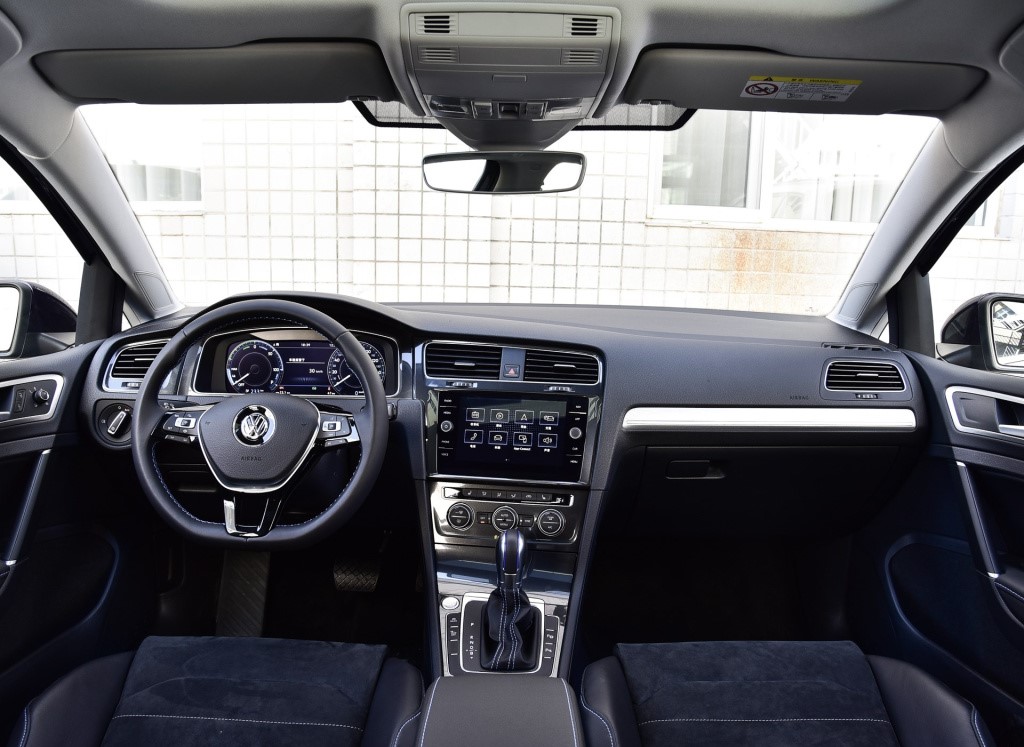 1024x0_1_q95_autohomecar__ChsEfVyYz8-ASn-uAAdLmH73gks180.jpg