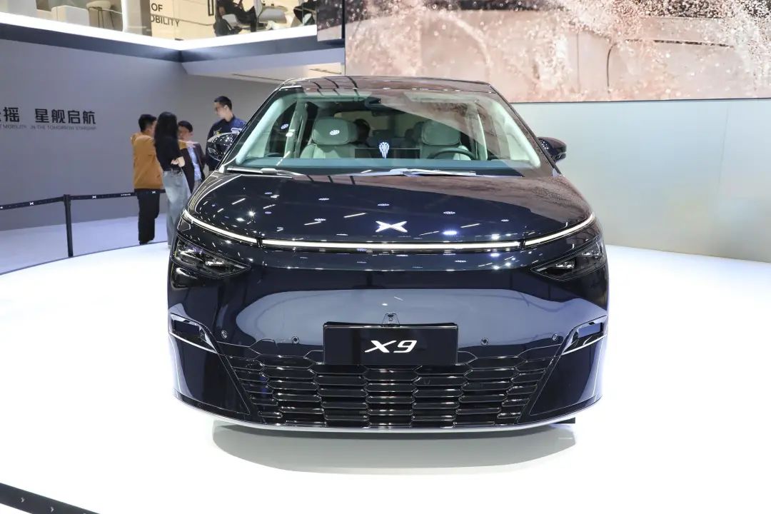 1704111252488712.jpg 小鹏X9.jpg