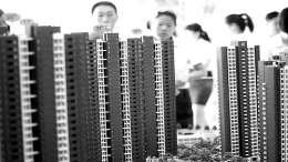 汽车市场被房价压垮，消费者没钱买车了