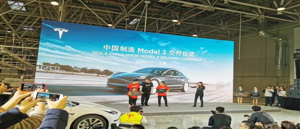 马斯克亲临上海工厂，国产Model 3正式交付用户