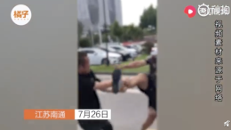 奔驰新车故障事件再次上演！车主上门维权遭殴打 ​​​