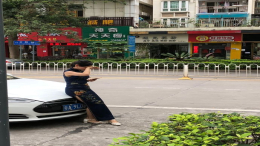 比亚迪救援没电的特斯拉，真事还是营销？