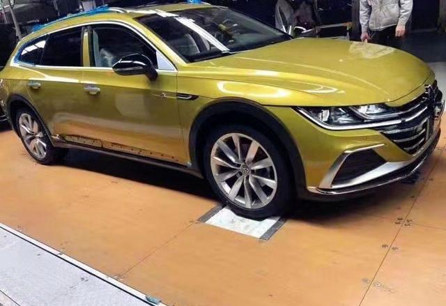 国产大众CC旅行版实车曝光,配2.0T+8AT,车尾比三厢版CC更运动