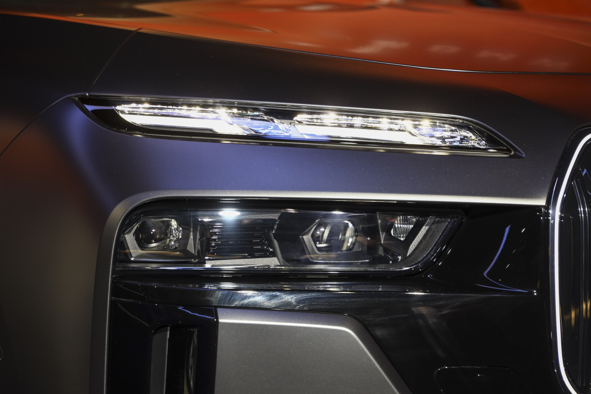 科技革新 BMW 全新7系与创新纯电动i7发布